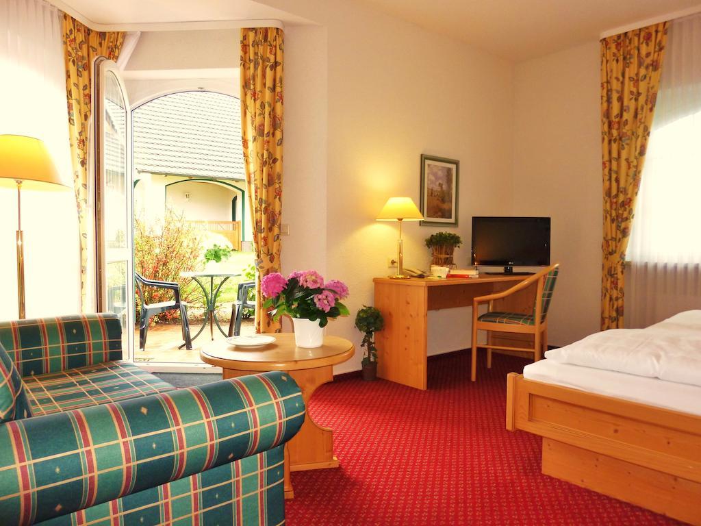 Landhaus Mueritzgarten Hotel Garni Ребель Номер фото