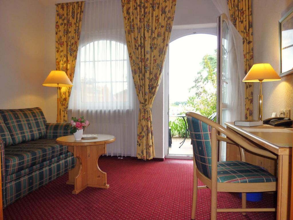 Landhaus Mueritzgarten Hotel Garni Ребель Номер фото