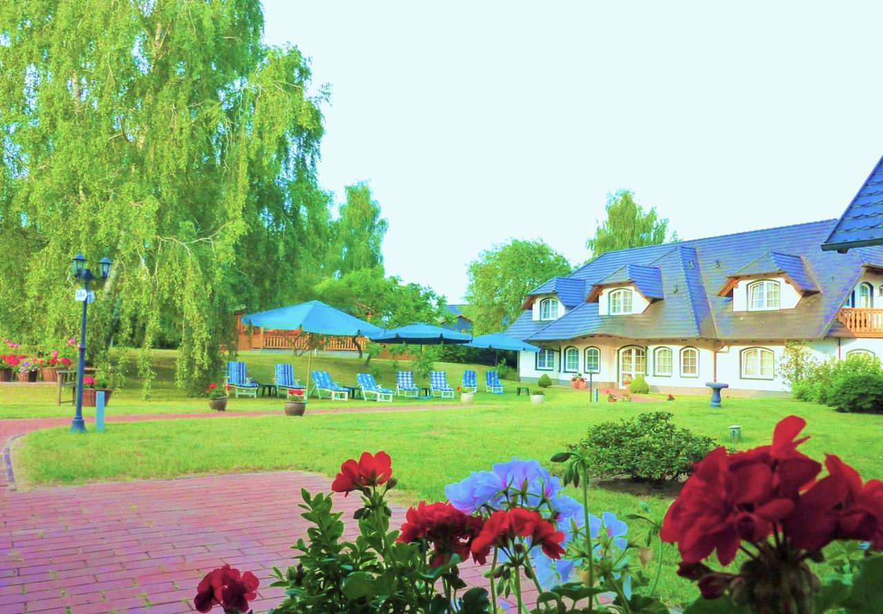 Landhaus Mueritzgarten Hotel Garni Ребель Екстер'єр фото